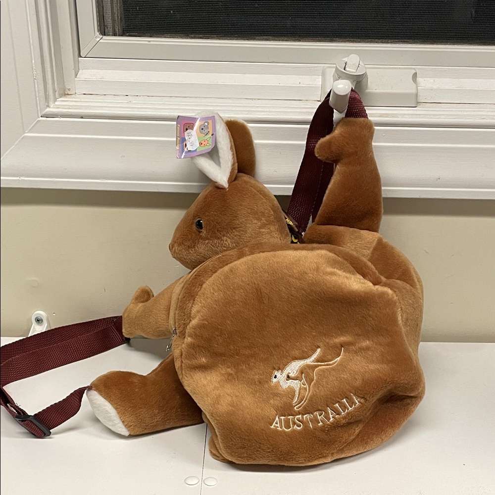 NWT Australia Kangaroo Kids Backpack - Brown